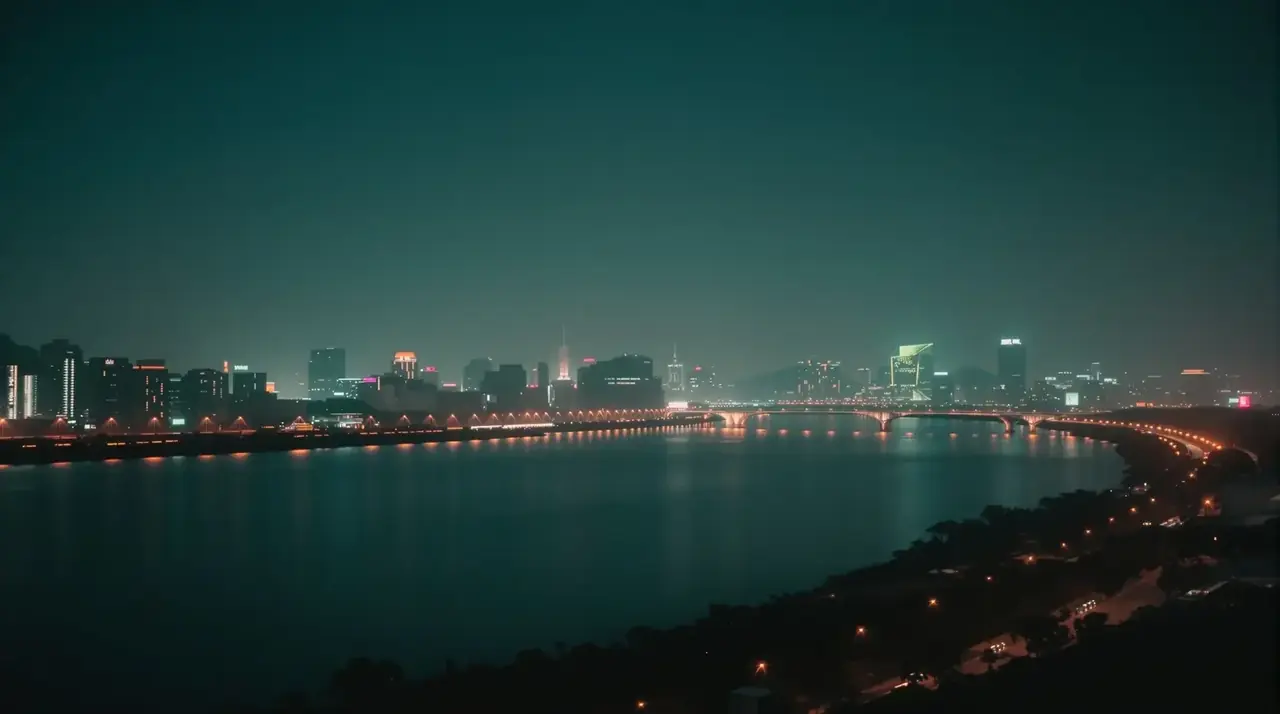 汉江夜行 电影海报轮播图